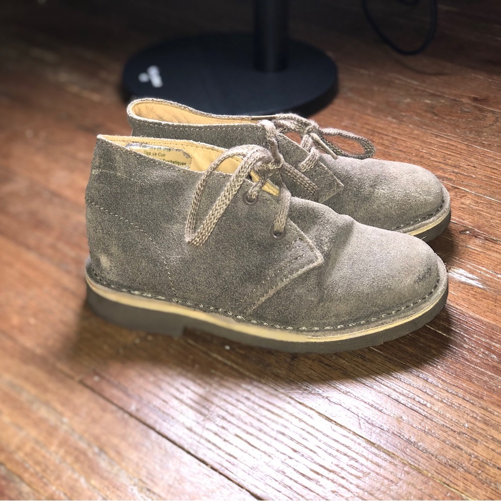 Clarks Original Toddler Boys Distressed Taupe Dress shoes US 9 1/2